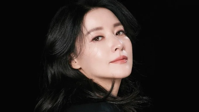 《夜色温柔》视频封面